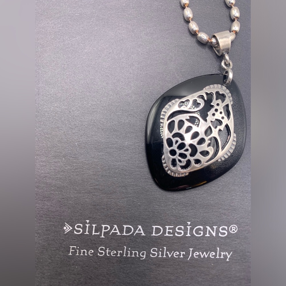 Silpada Filigree Sterling & Black Glass Pendant w/ 16” Oval Bead Sterling Chain